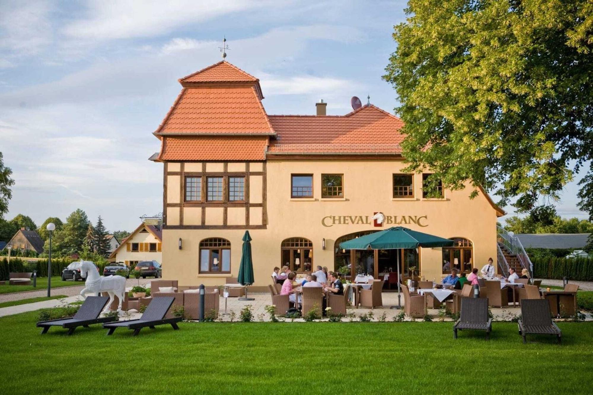 Bernsteinschloss Wendorf  Dış mekan fotoğraf