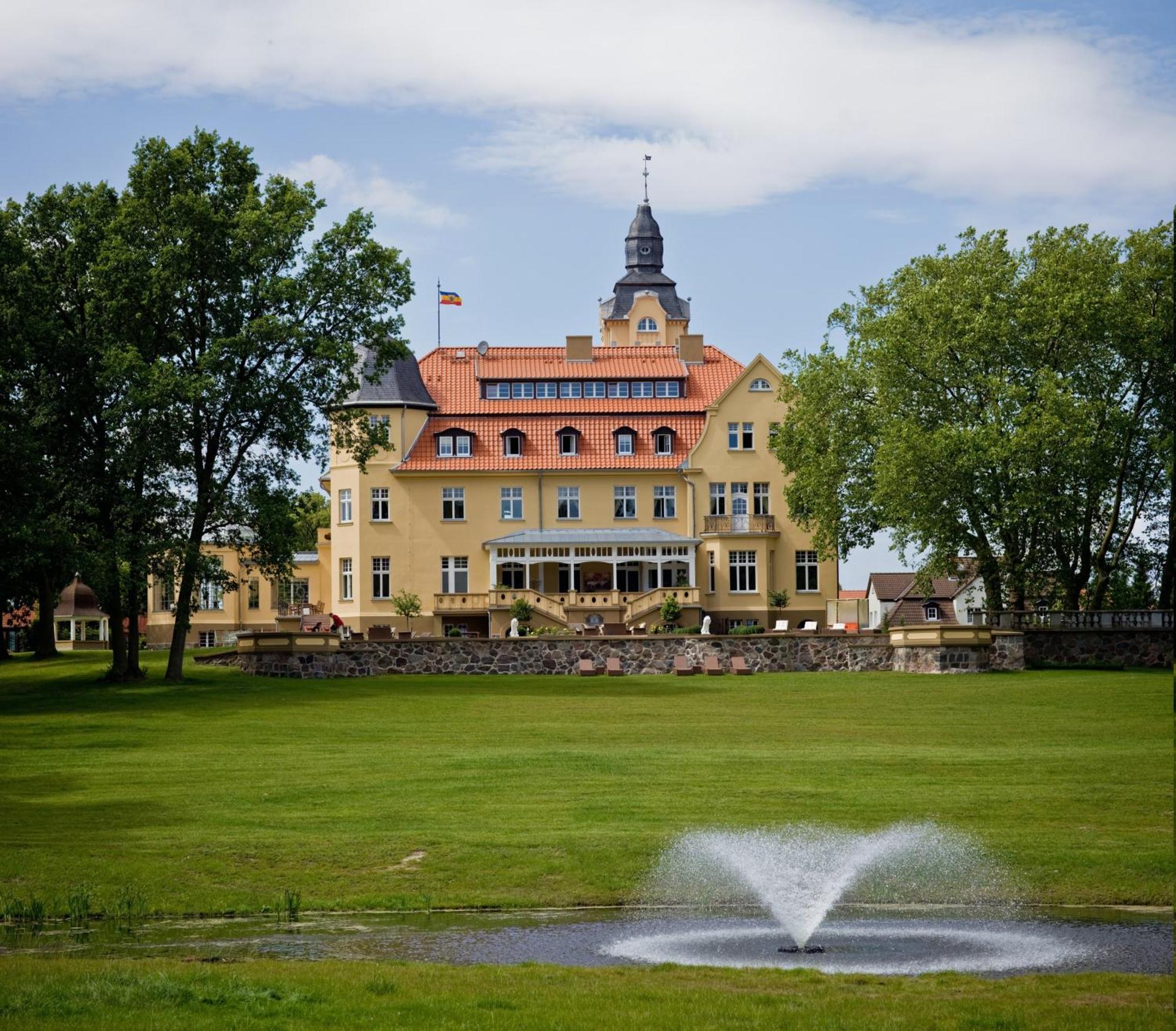 Bernsteinschloss Wendorf  Dış mekan fotoğraf